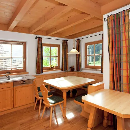 Quiet Chalet With Sauna In Koenigsleiten Chalet