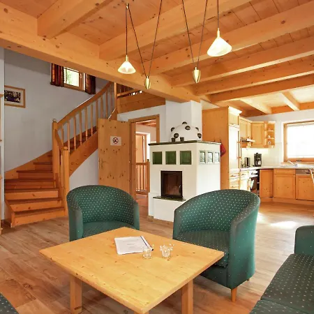 Chalet Quiet Chalet With Sauna In Koenigsleiten Wald im Pinzgau