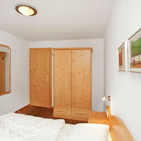 Quiet Chalet With Sauna In Koenigsleiten *